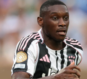 Juventus want to borrow Mouhani but PSG wants to sell outright